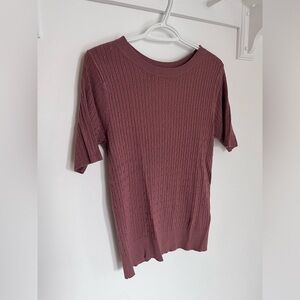 Women’s fitted shirt/tee